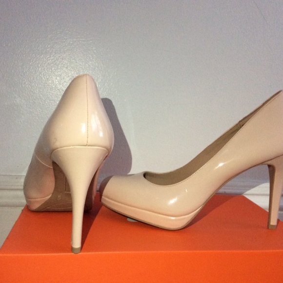 High heels - Picture 3 of 4